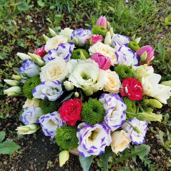Aranjament Floral in Cutie